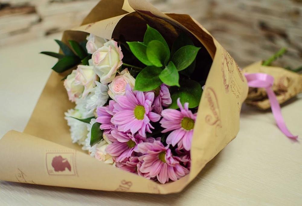 Букет цветов из: Розы и Хризантемы в Каменнобродской