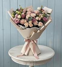Букет цветов из:  Розы и Лизиантусы в Каменнобродской