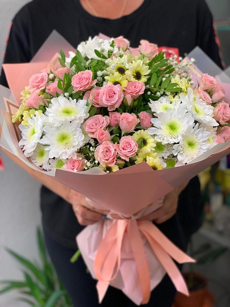 Букет цветов из: Розы и Хризантемы в Каменнобродской
