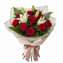 Букет цветов из:  Лилии и Розы #REPLACE_PRED# Каменнобродской