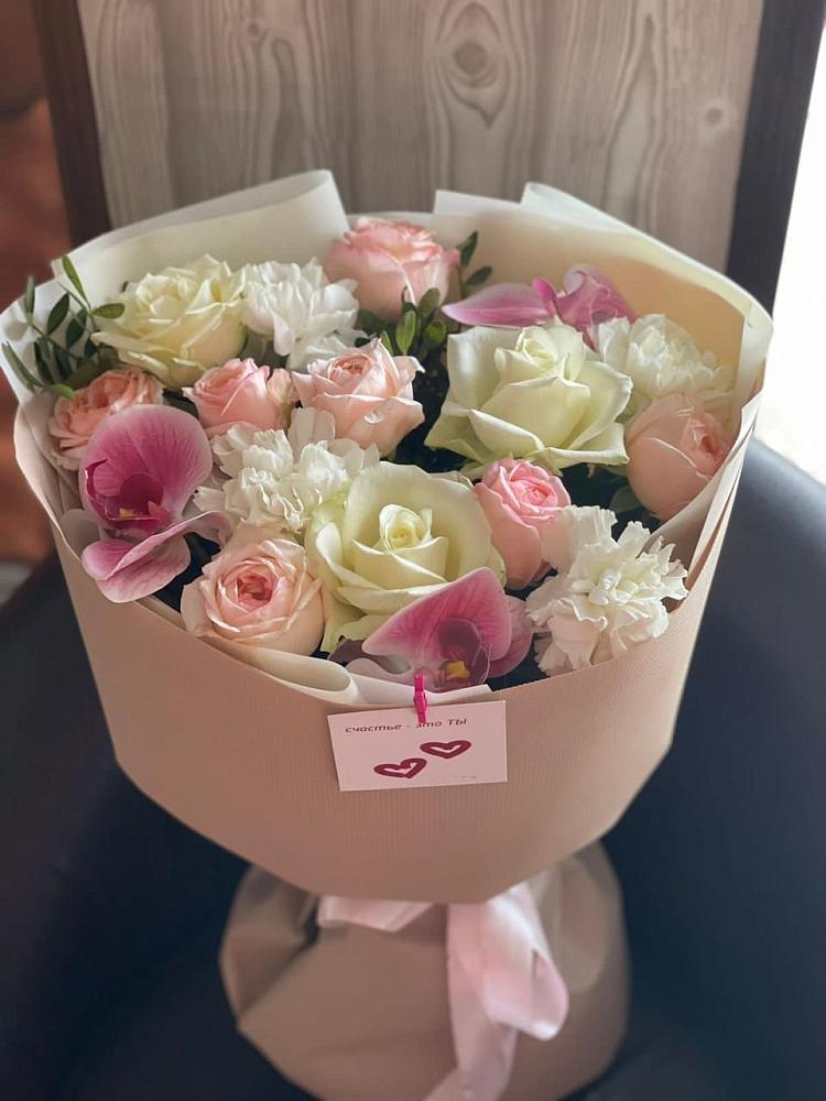 Букет цветов из: Орхидеи, Розы и Гвоздики в Каменнобродской