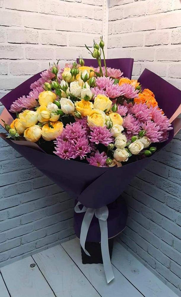Букет цветов из: Хризантемы и Розы в Каменнобродской