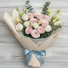 Букет цветов из:  Лизиантусы в Каменнобродской