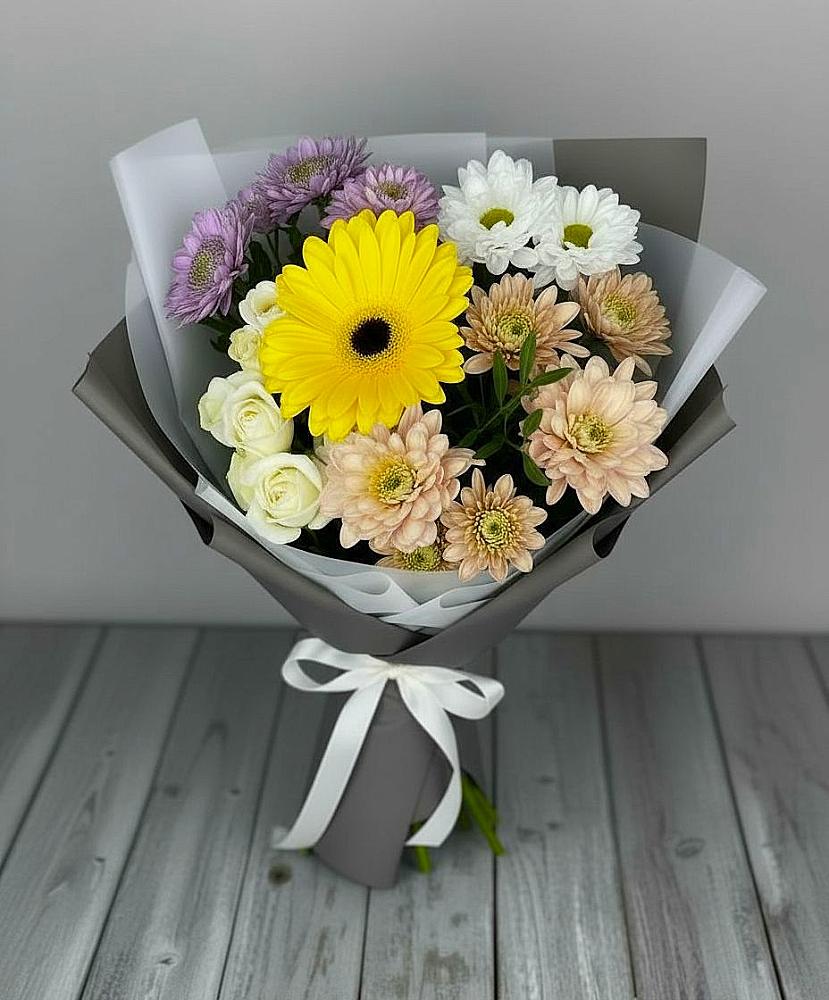 Букет цветов из: Розы, Герберы и Хризантемы в Каменнобродской