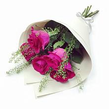 Букет цветов из:  Розы в Каменнобродской