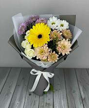 Букет цветов из:  Розы, Герберы и Хризантемы в Каменнобродской