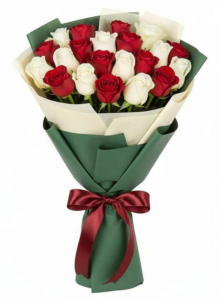 Букет Микс из красных и белых роз в Каменнобродской