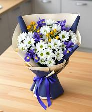 Букет цветов из:  Розы, Ирисы и Хризантемы в Каменнобродской