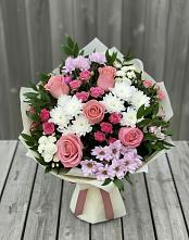 Букет цветов из:  Альстромерии, Гвоздики, Розы и Хризантемы в Каменнобродской