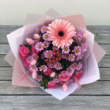 Букет цветов из:  Розы, Герберы и Хризантемы в Каменнобродской