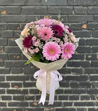 Букет цветов из:  Герберы и Хризантемы #REPLACE_PRED# Каменнобродской