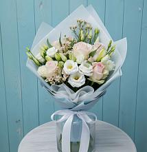 Букет цветов из:  Розы и Лизиантусы в Каменнобродской