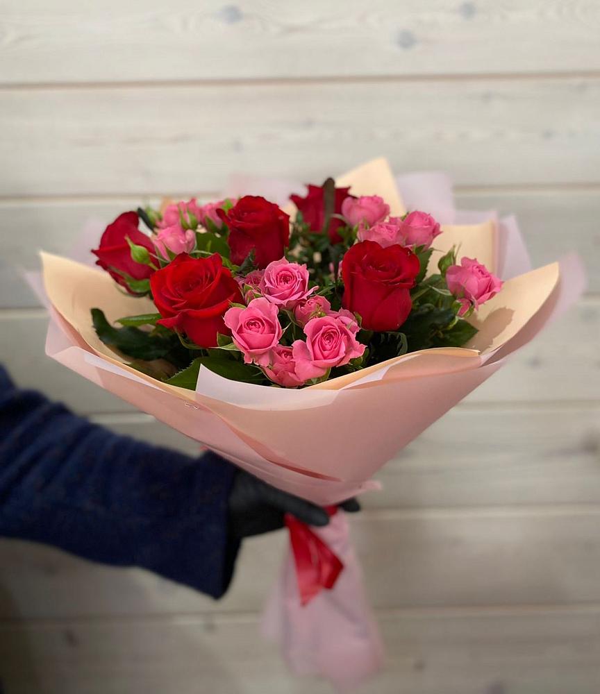 Букет цветов из: Розы в Каменнобродской