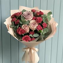 Букет цветов из:  Гвоздики и Розы в Каменнобродской