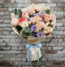 Букет цветов из:  Розы, Лизиантусы и Гвоздики в Каменнобродской