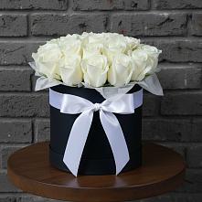 Цветочная композиция из Розы в шляпной коробке в Каменнобродской