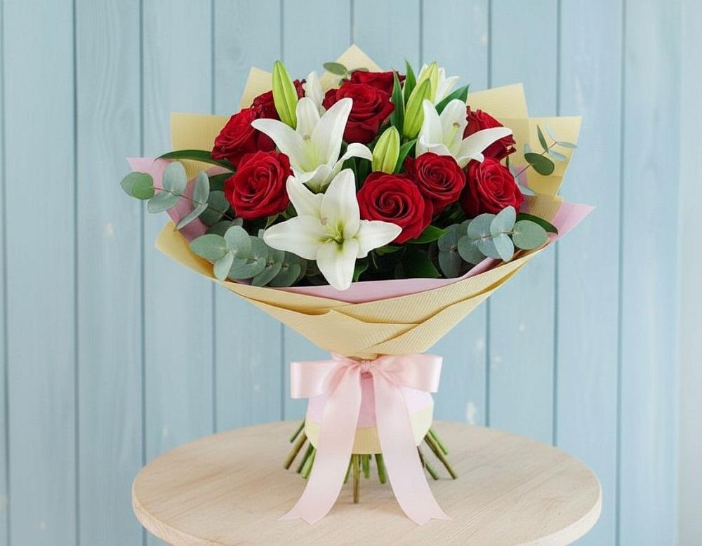 Букет цветов из: Лилии и Розы в Каменнобродской